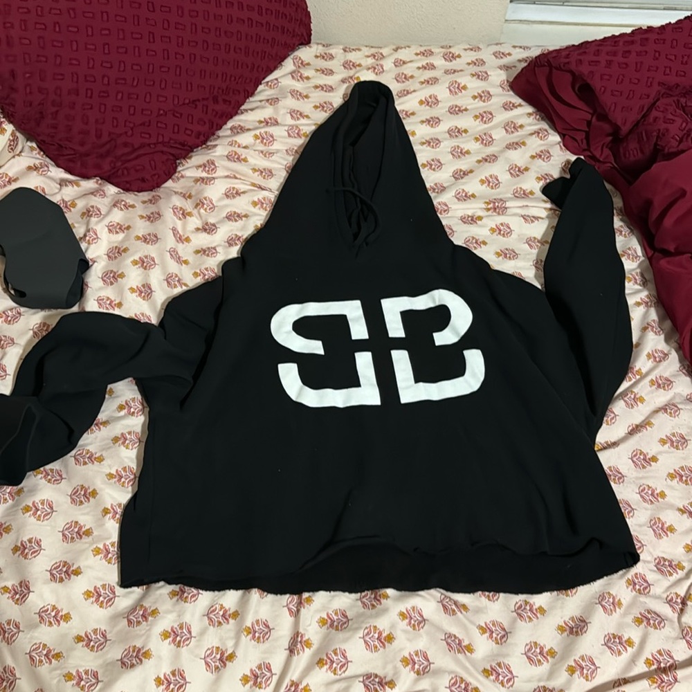 Cropped double B birdiebee hoodie // size XL
